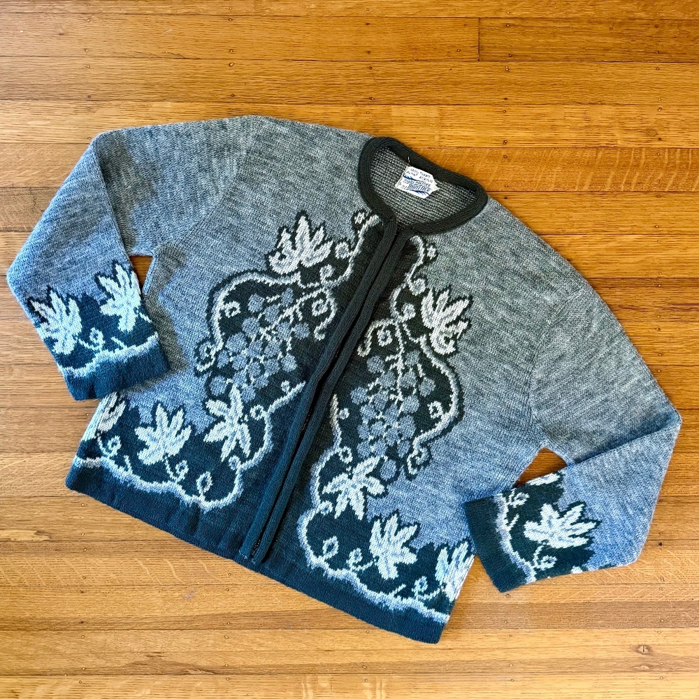 Vintage 40s 50s Cardigan Sweater by Whittier, Zip Up, Grey Green Filigree Orlon